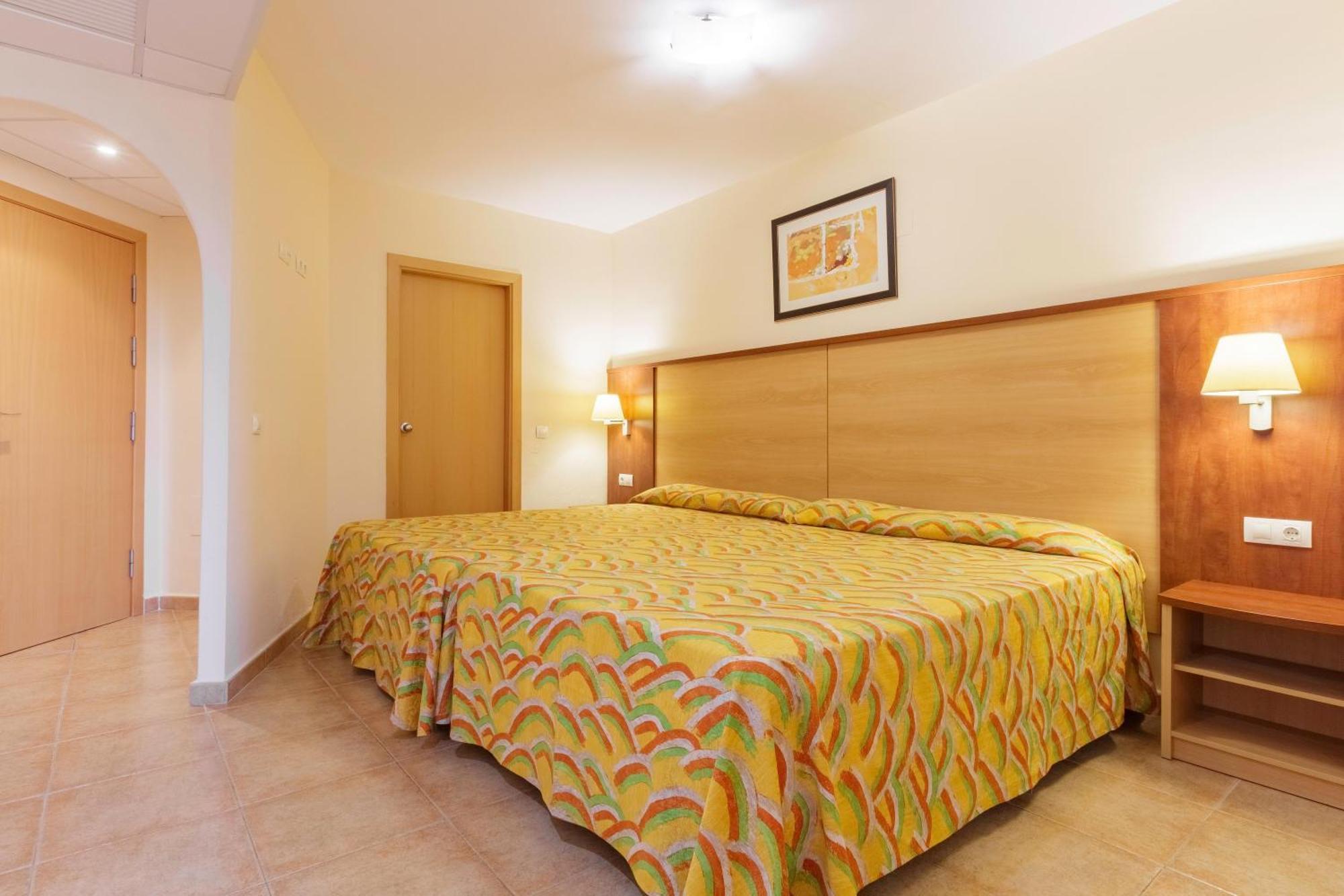 לה הרדורה Apartamentos Best Alcazar מראה חיצוני תמונה