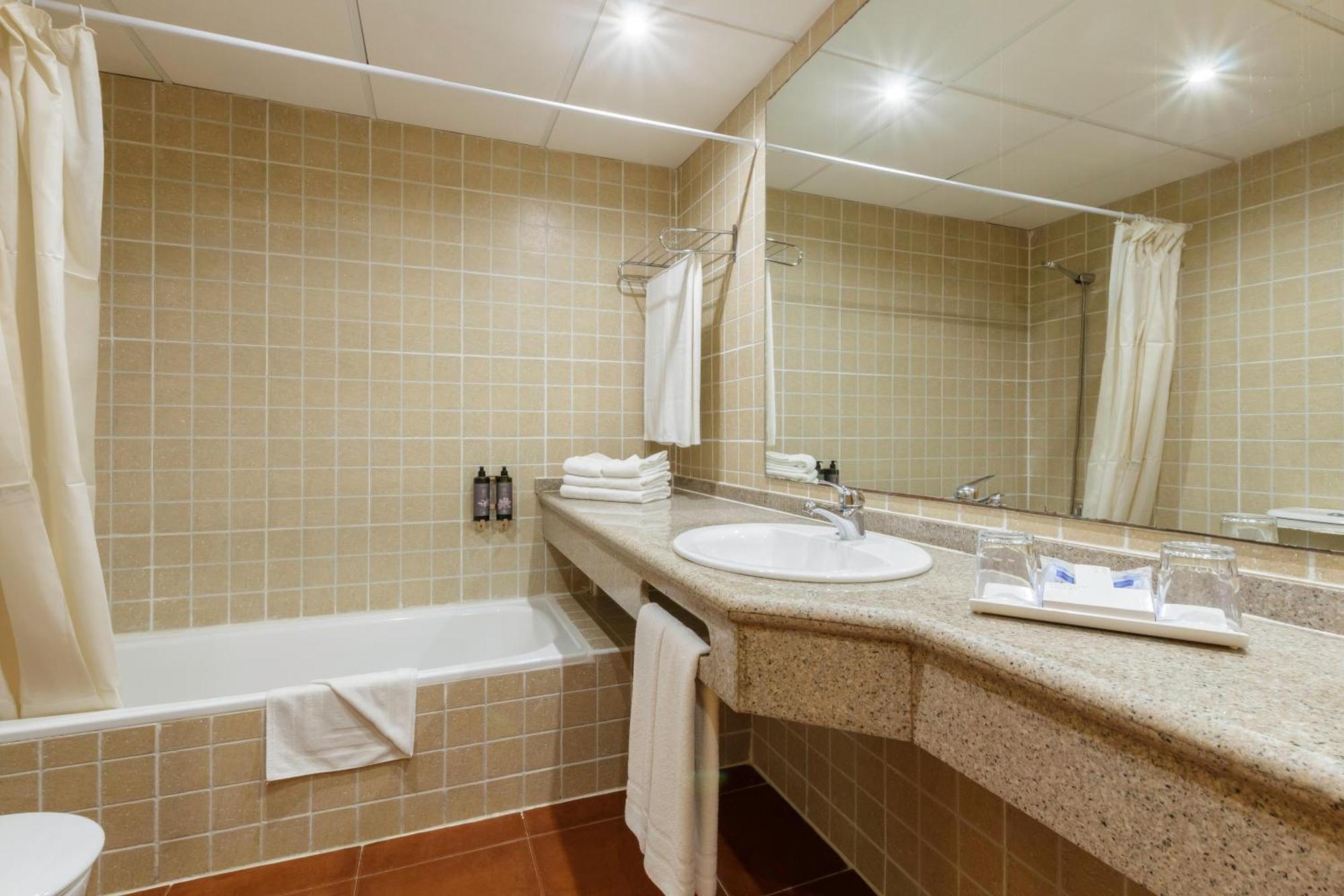 לה הרדורה Apartamentos Best Alcazar מראה חיצוני תמונה