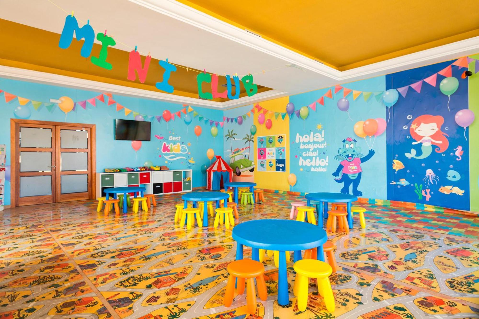 לה הרדורה Apartamentos Best Alcazar מראה חיצוני תמונה