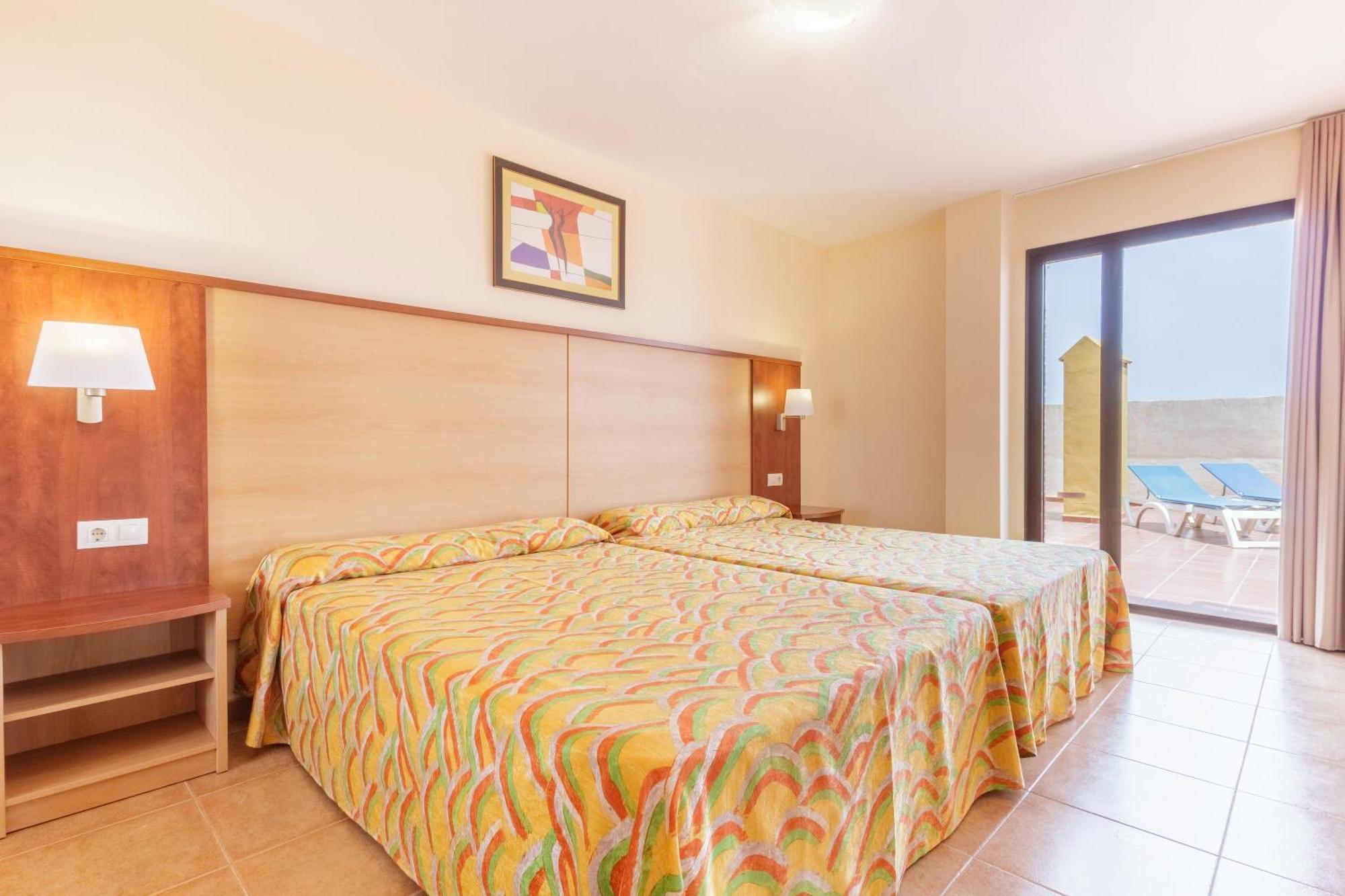 לה הרדורה Apartamentos Best Alcazar מראה חיצוני תמונה