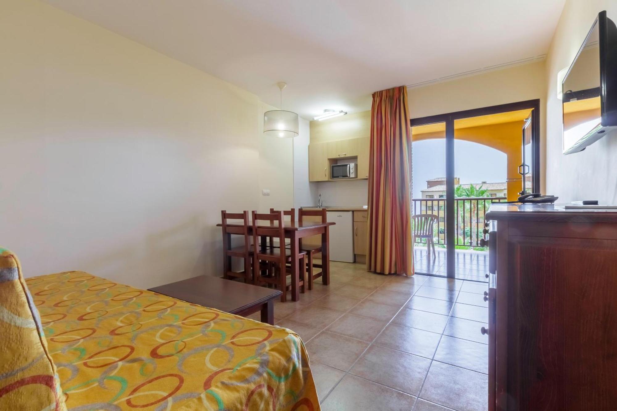 לה הרדורה Apartamentos Best Alcazar מראה חיצוני תמונה