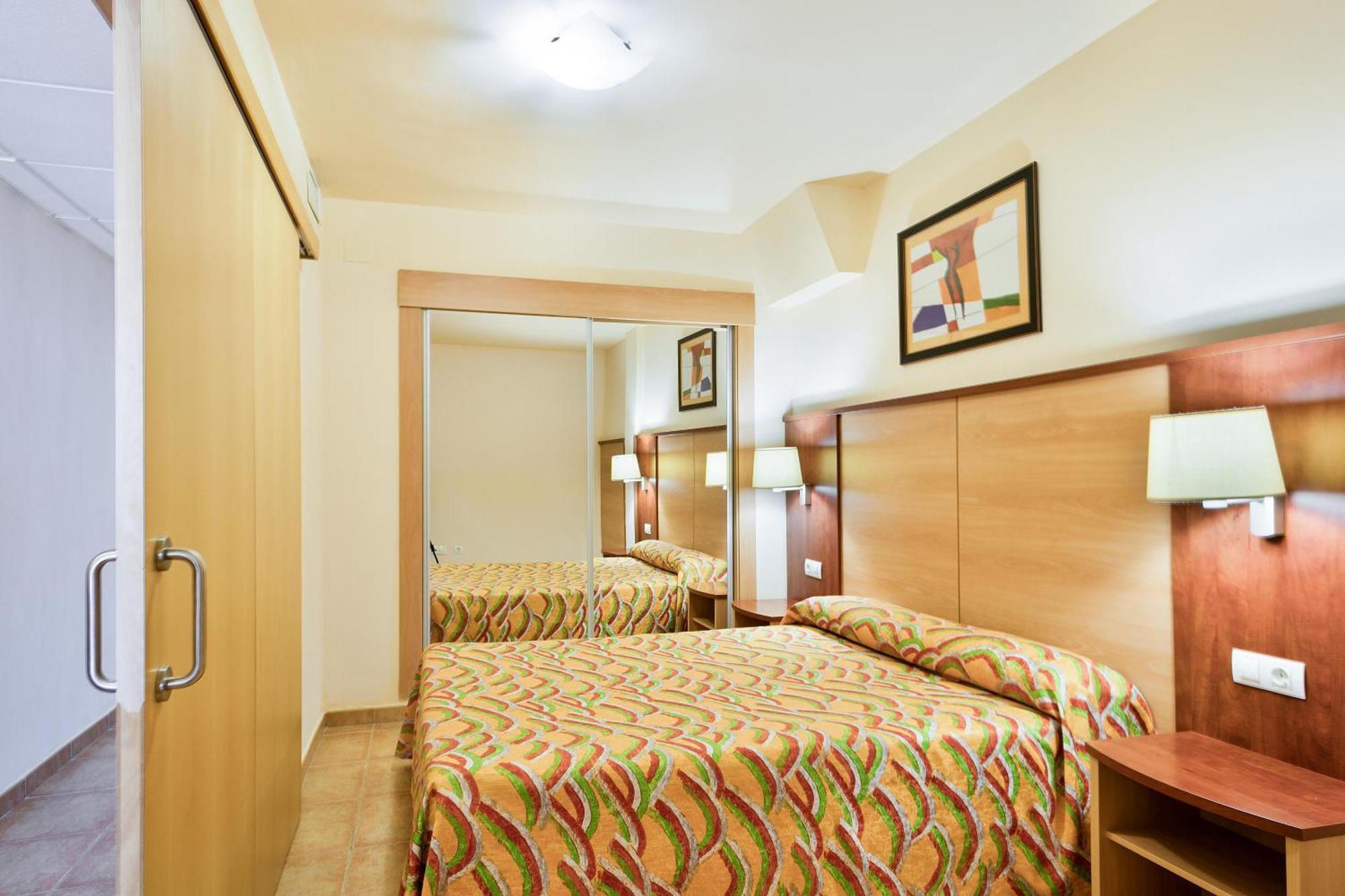 לה הרדורה Apartamentos Best Alcazar מראה חיצוני תמונה