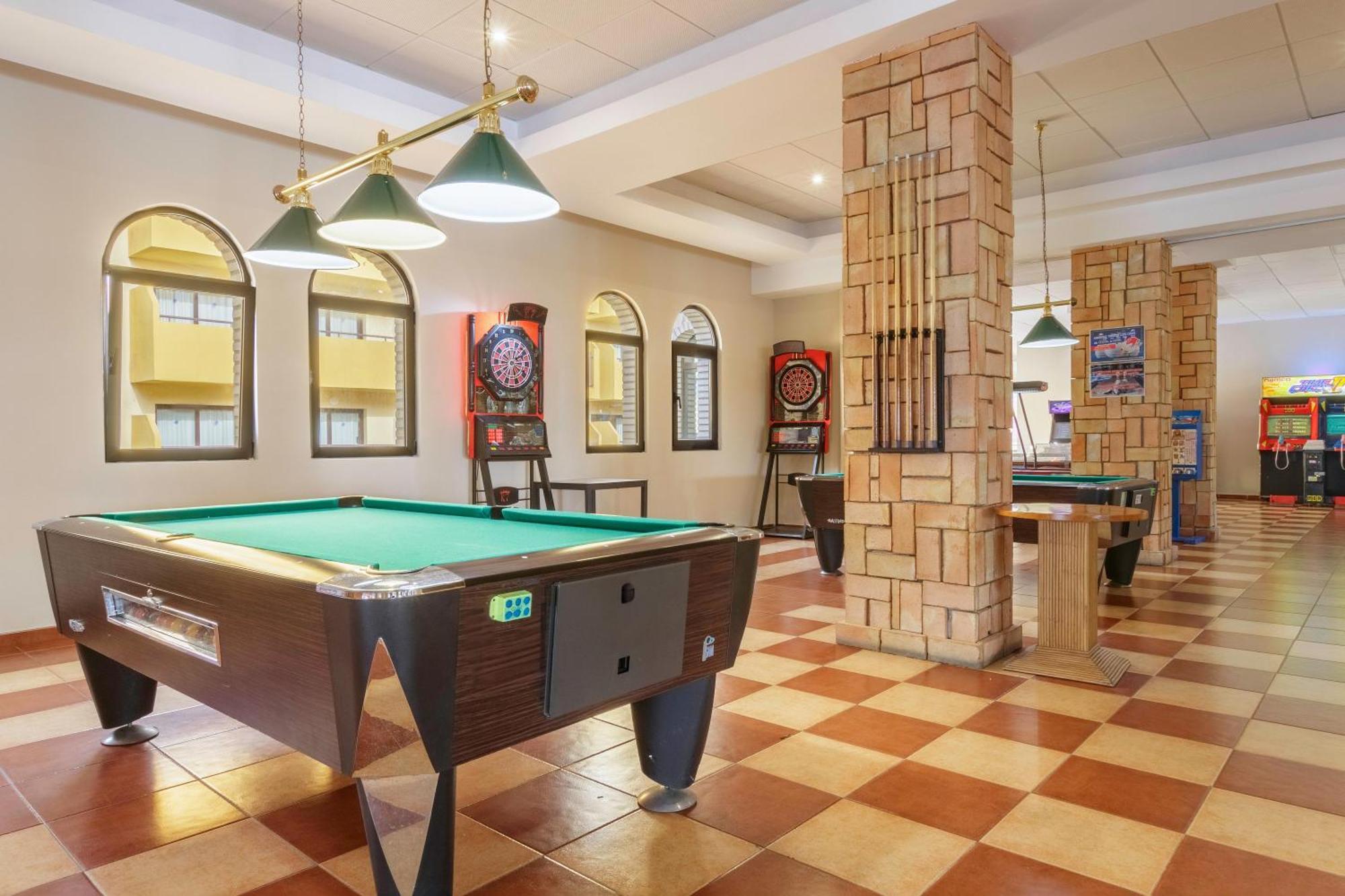 לה הרדורה Apartamentos Best Alcazar מראה חיצוני תמונה